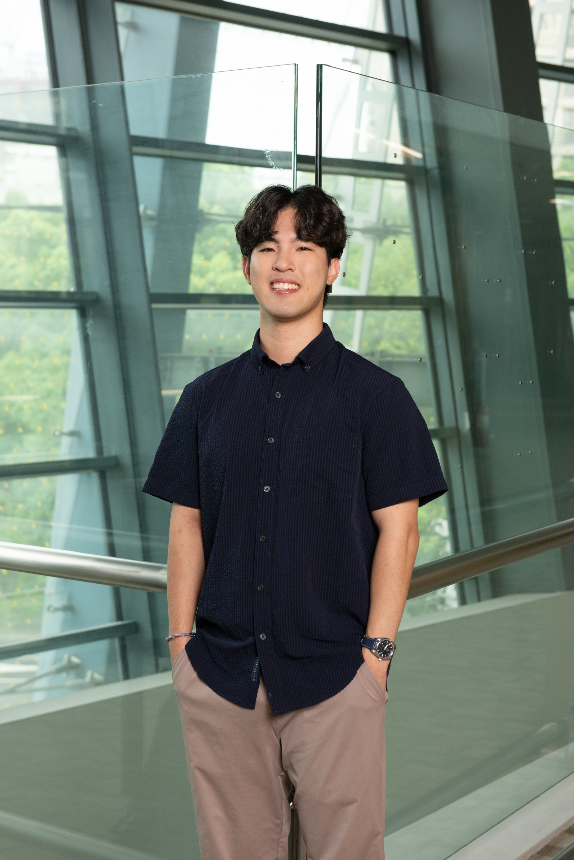 Carter Wang headshot